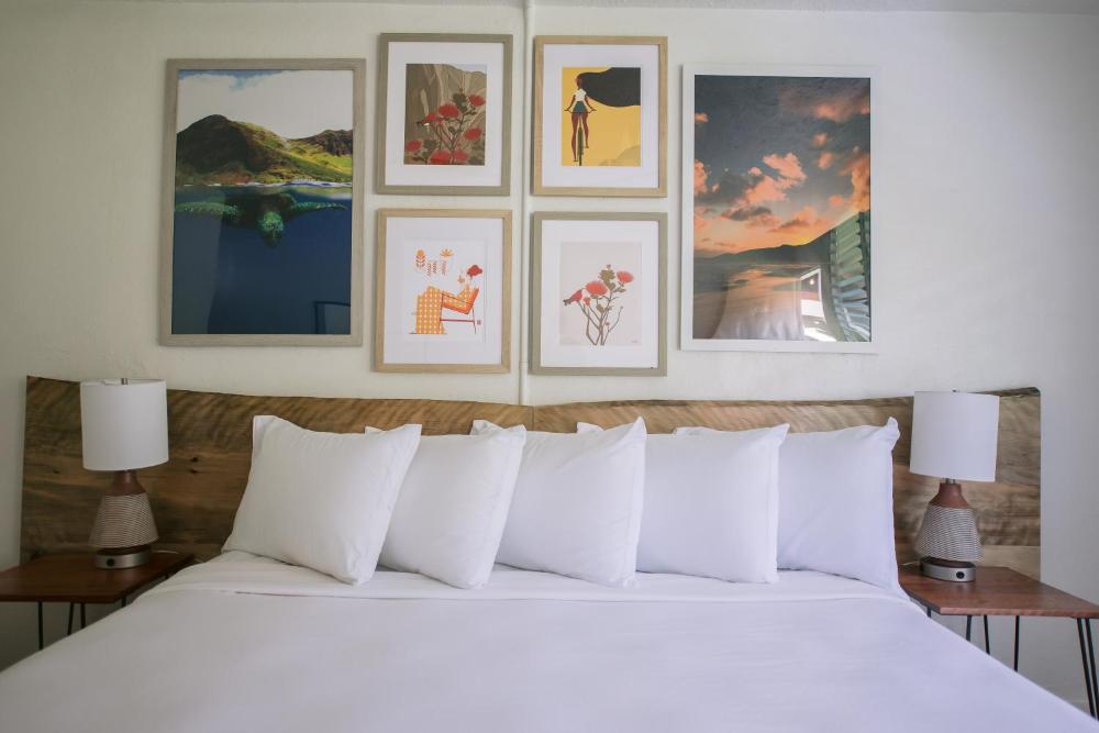 Standard King Room interior